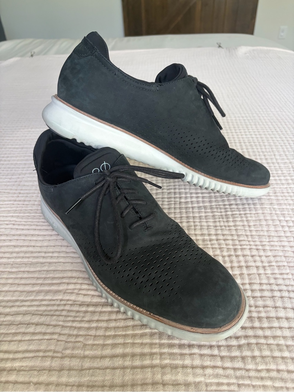 Cole Haan 2.ZERØGRAND Laser Wingtip Oxford Black Nubuck/Grey Men’s 12 C23807